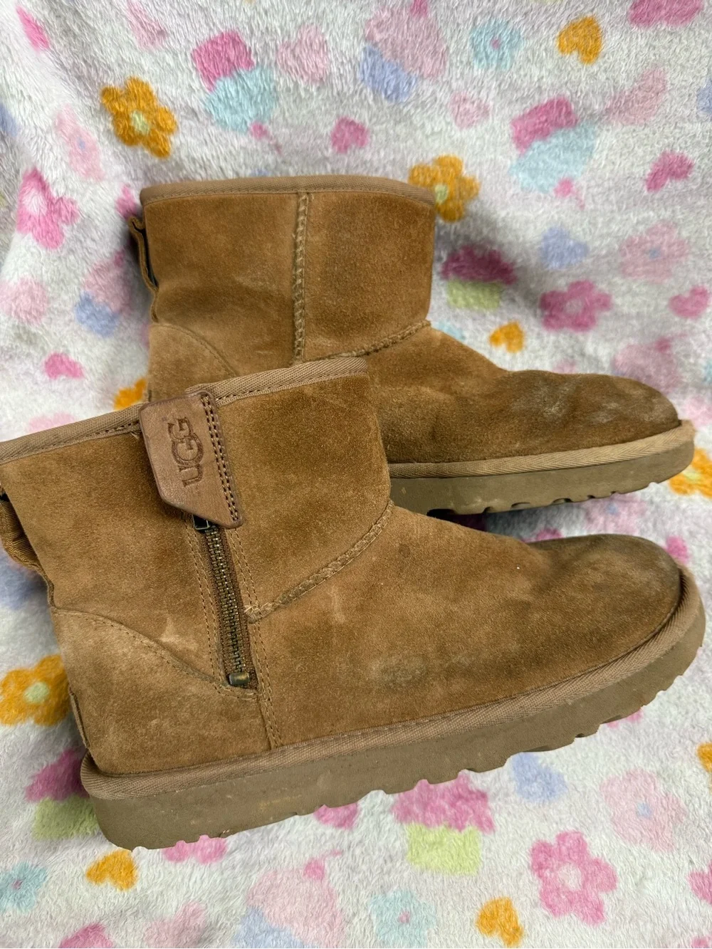 UGG Classic Bailey Db zip Chestnut Suede Shearling-Lined Ankle Boots